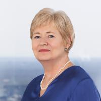 Nancy Burke Headshot